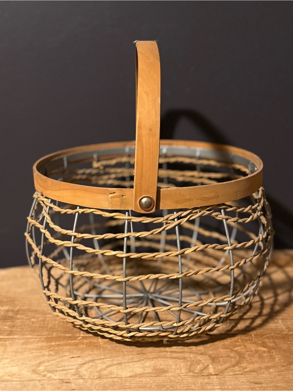 Tan Rope-Accented Wire Egg Basket with Handle
